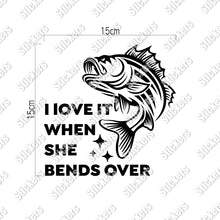 画像をギャラリービューアに読み込む, ブラックバス カッティングステッカー《Black Bass》(超防水・防滴 UVカット 屋外使用可 /C096)