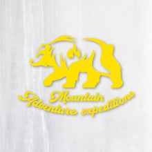 画像をギャラリービューアに読み込む, 山岳探検ベア カッティングステッカー《Mountain Adventure Expeditions》(超防水・防滴 UVカット 屋外使用可 /C053)