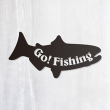 画像をギャラリービューアに読み込む, ゴー!フィッシング‼ カッティングステッカー《Go! Fishing》(超防水・防滴 UVカット 屋外使用可 /C044)
