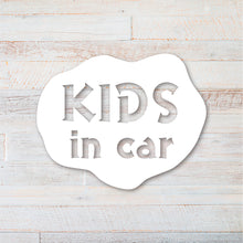 画像をギャラリービューアに読み込む, ゆるかわ カッティングステッカー《BABY IN CAR ベビー・イン・カー / KIDS IN CAR キッズ・イン・カー》(超防水・防滴 UVカット 屋外使用可 /C110)