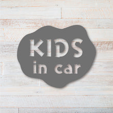 画像をギャラリービューアに読み込む, ゆるかわ カッティングステッカー《BABY IN CAR ベビー・イン・カー / KIDS IN CAR キッズ・イン・カー》(超防水・防滴 UVカット 屋外使用可 /C110)