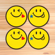 画像をギャラリービューアに読み込む, スマイルマーク シールステッカー《SMILEY FACE》（超防水・防滴 UVカット 屋外使用可 /S101）
