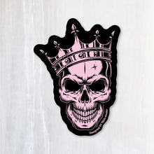 画像をギャラリービューアに読み込む, スカルキング シールステッカー《Skull with Crown》（超防水・防滴 UVカット 屋外使用可 /S384）
