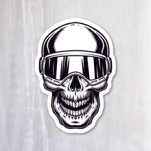 画像をギャラリービューアに読み込む, スカルゴーグル シールステッカー《Skull with Goggles》（超防水・防滴 UVカット 屋外使用可 /S381）
